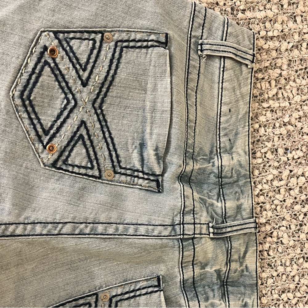 Jeans - Picture 3 of 4